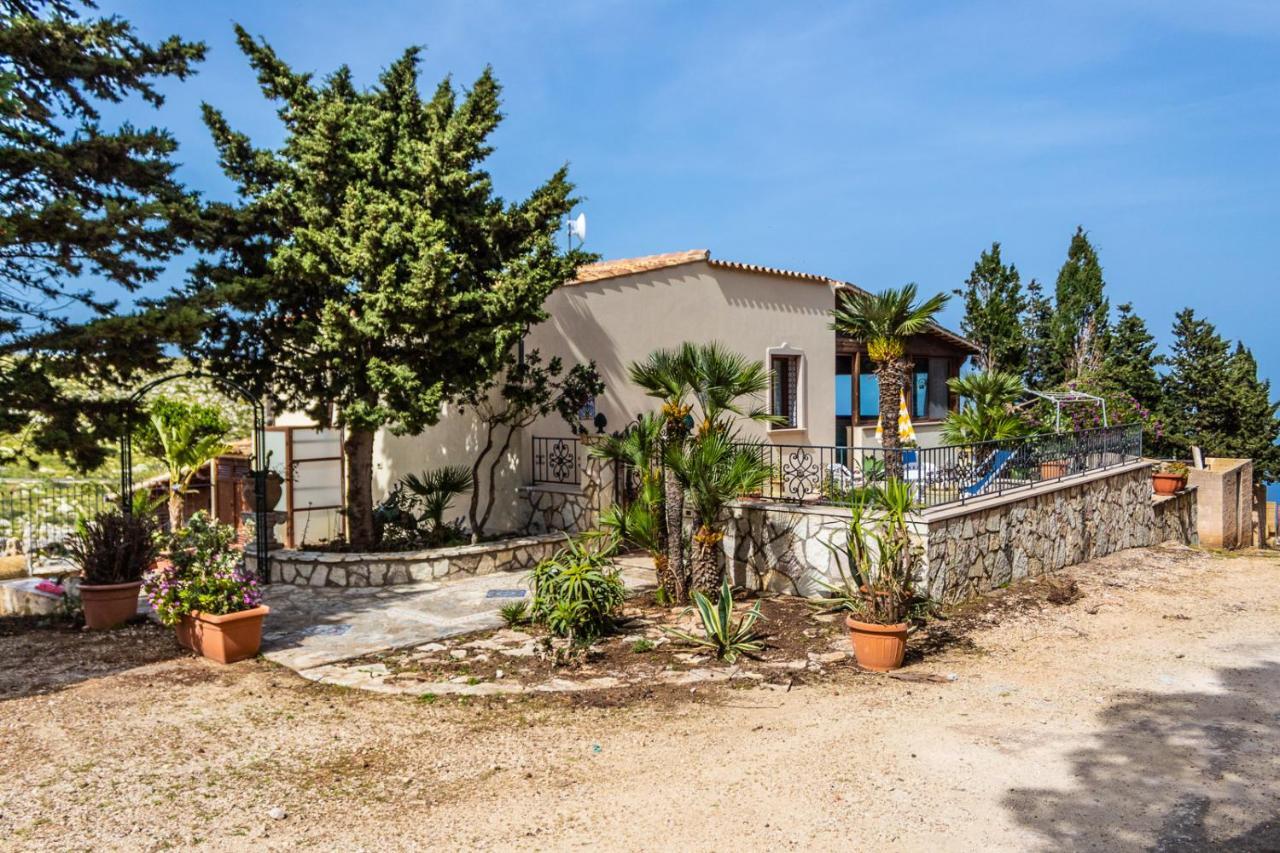 Villa Verde Con Vista Sul Mare 산비토로카포 외부 사진